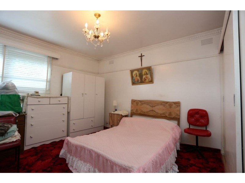 83 South Valley Road, Highton VIC 3216