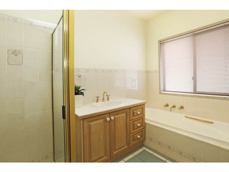 2 Narawi Avenue, Clifton Springs VIC 3222