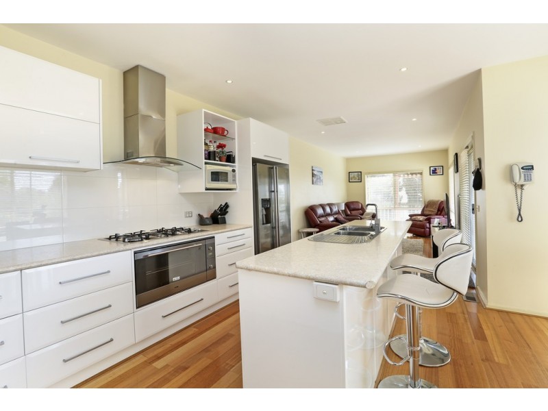 2 Narawi Avenue, Clifton Springs VIC 3222