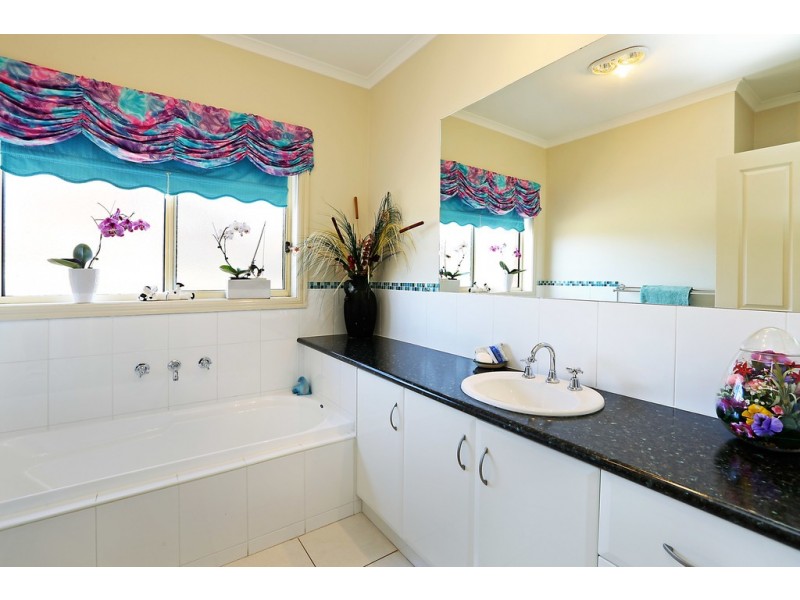 26 Golden Grove, Portarlington VIC 3223