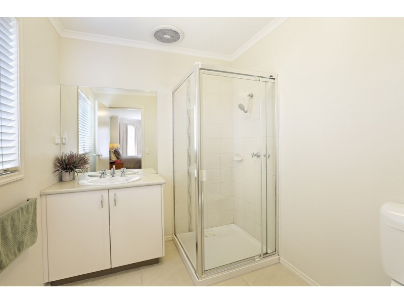 12 Bayvista Parade, Drysdale VIC 3222