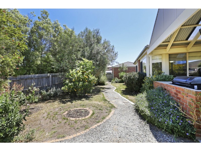 12 Bayvista Parade, Drysdale VIC 3222