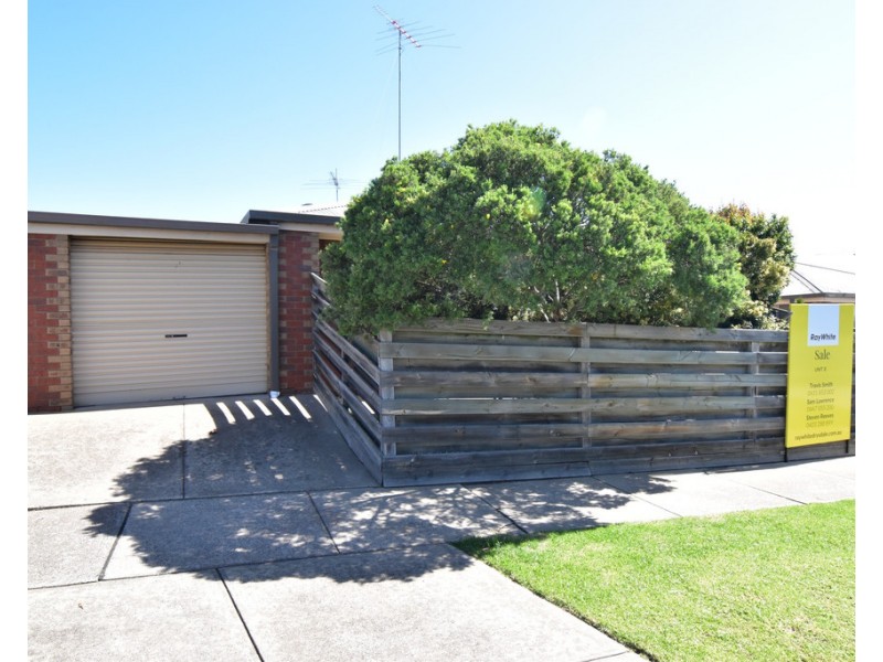 2/19 Donvale Drive, Leopold VIC 3224