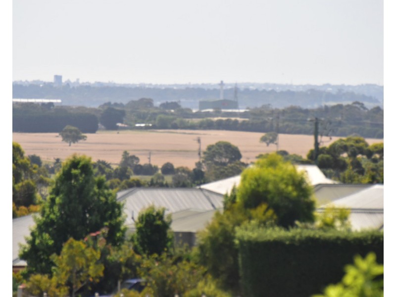 2/19 Donvale Drive, Leopold VIC 3224