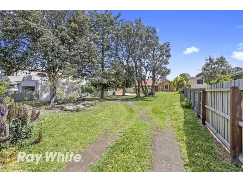 24 Ocean Road, Point Lonsdale VIC 3225