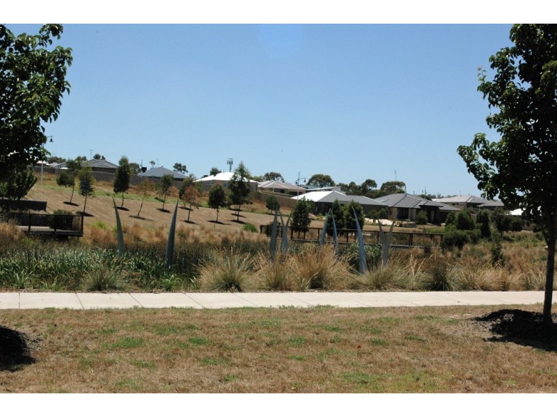 17 Waterhaven Boulevard, Drysdale VIC 3222