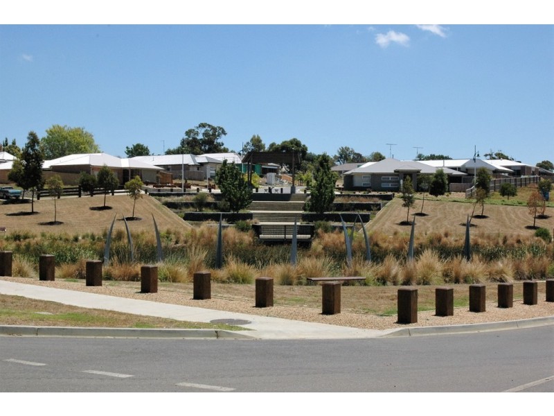 17 Waterhaven Boulevard, Drysdale VIC 3222