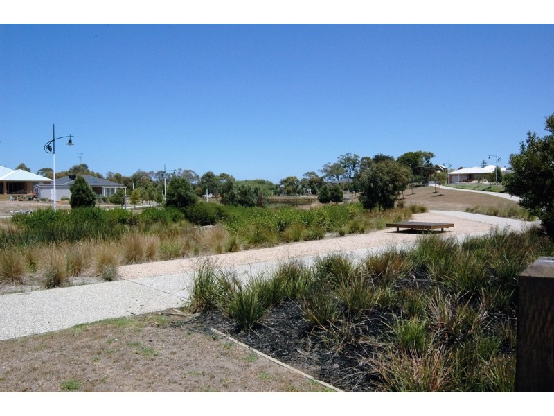 17 Waterhaven Boulevard, Drysdale VIC 3222