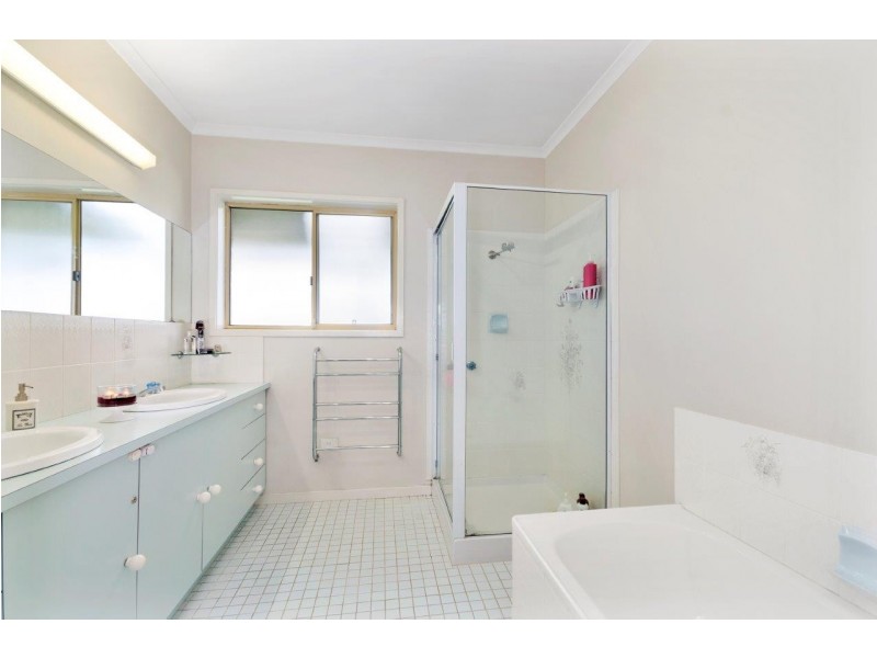 1 Cliff Edge Court, Clifton Springs VIC 3222