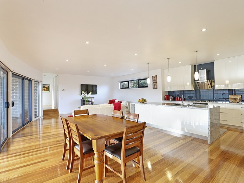 17 Takanna Avenue, Clifton Springs VIC 3222