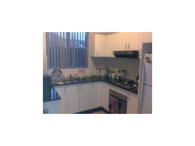 4/1 Flora Street, Roselands NSW 2196