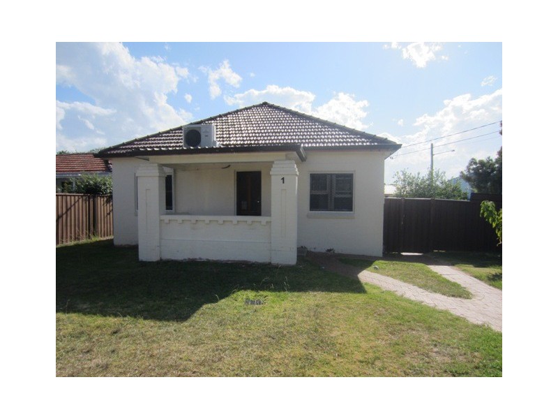 1 Stephenson Street, Roselands NSW 2196