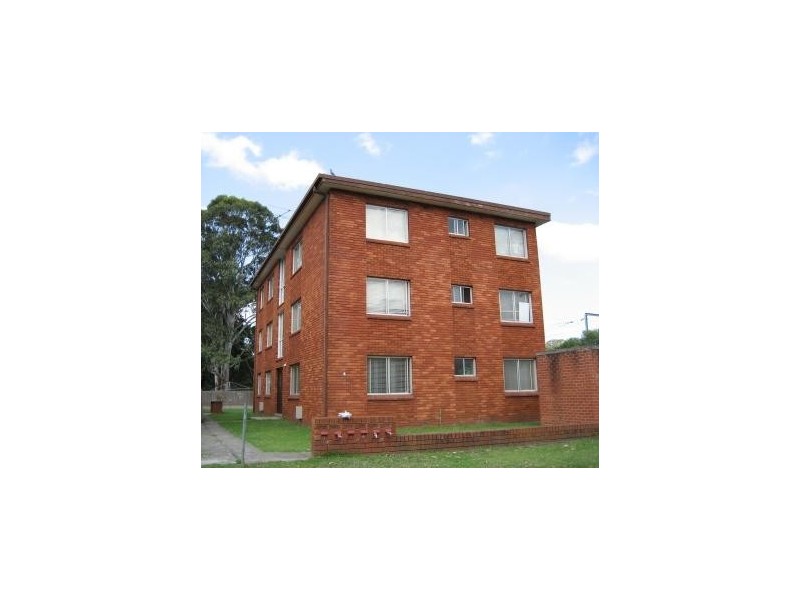 1/4 Carramar Ave, Carramar NSW 2163