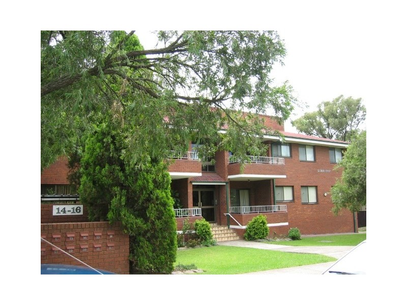 2/14-16 Hixson Street, Bankstown NSW 2200