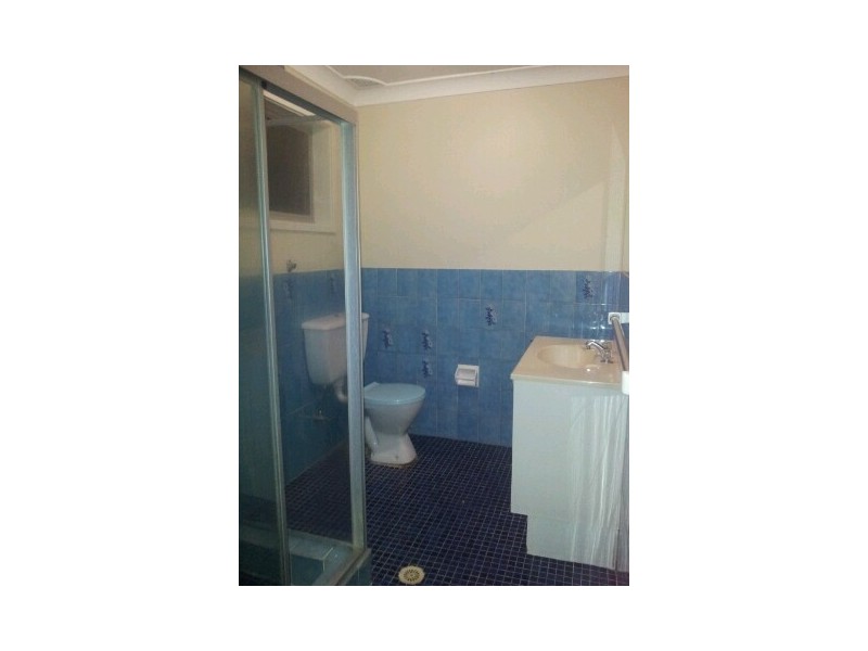 43 Caroline Crescent, Georges Hall NSW 2198