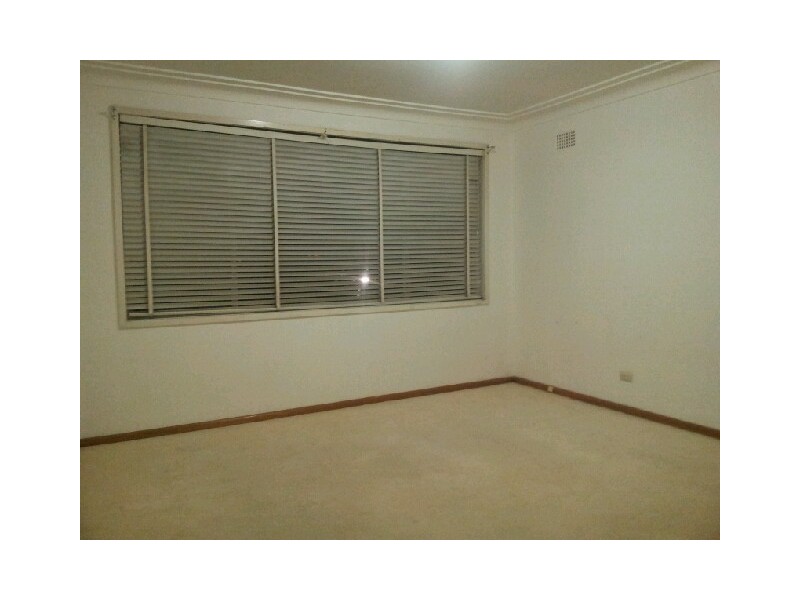 43 Caroline Crescent, Georges Hall NSW 2198