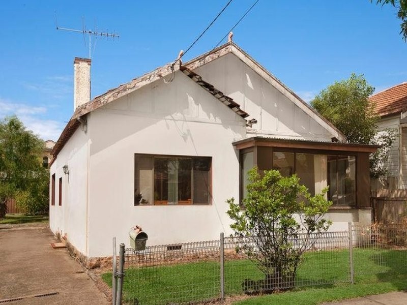 81 Caledonian Street, Bexley NSW 2207