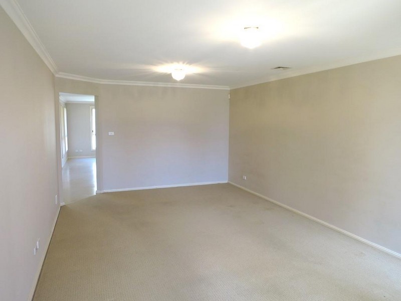 14B Redpa Close, West Hoxton NSW 2171