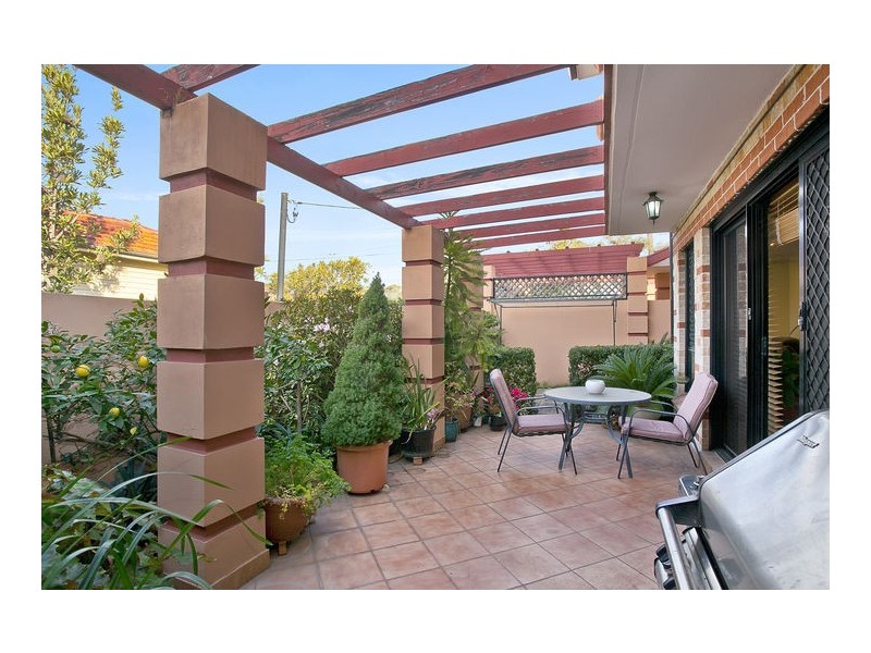 2/114-116 Rawson Road, Greenacre NSW 2190