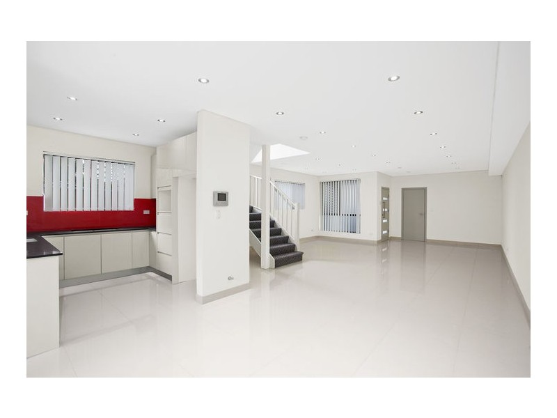 172 Juno Parade, Greenacre NSW 2190