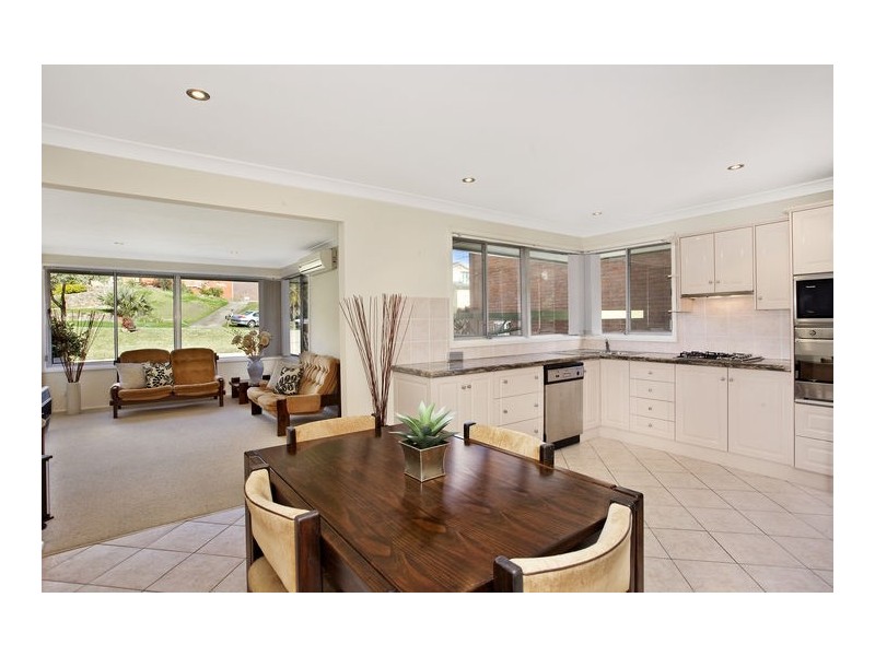 42 Caroline Crescent, Georges Hall NSW 2198