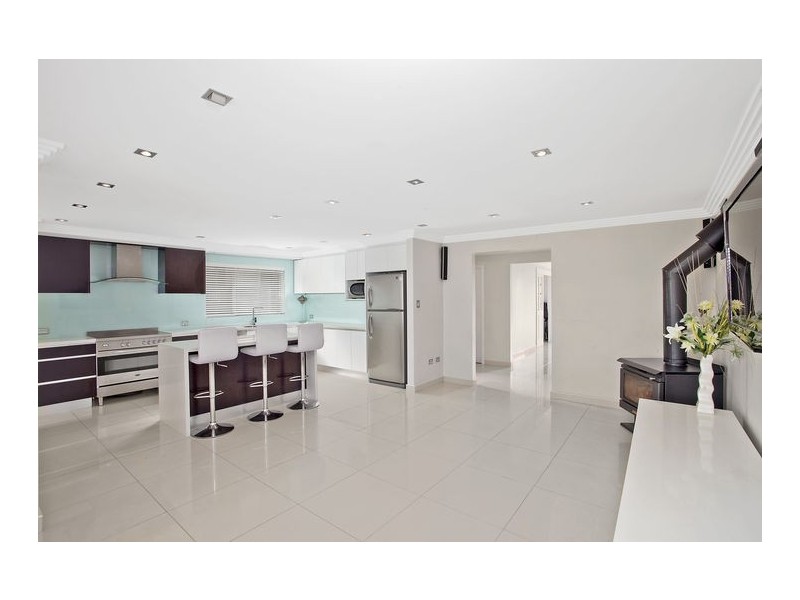 33 Endeavour Road, Georges Hall NSW 2198