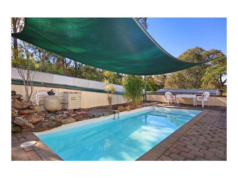 25 Phoenix Crescent, Casula NSW 2170