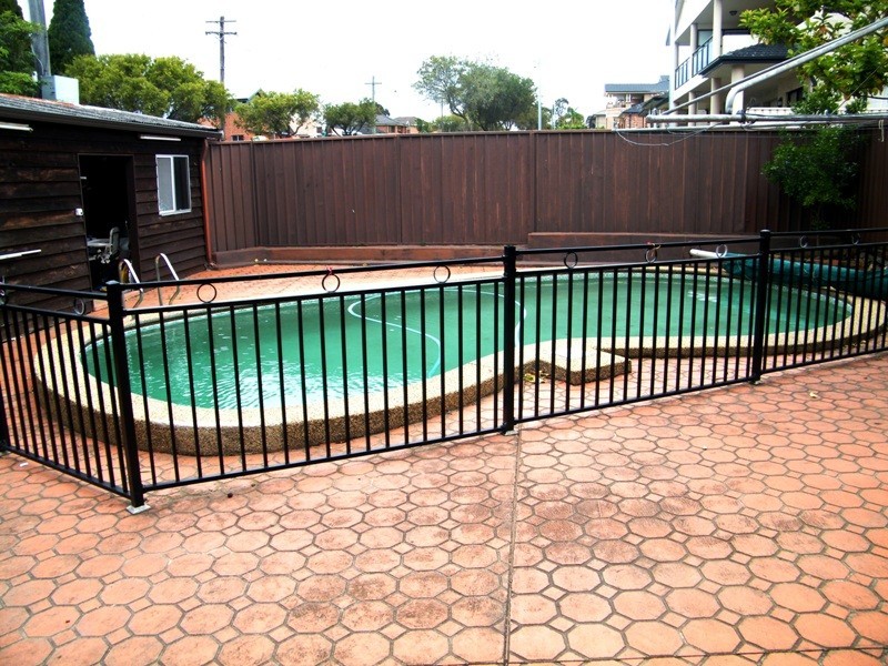 13 Latvia Avenue, Greenacre NSW 2190