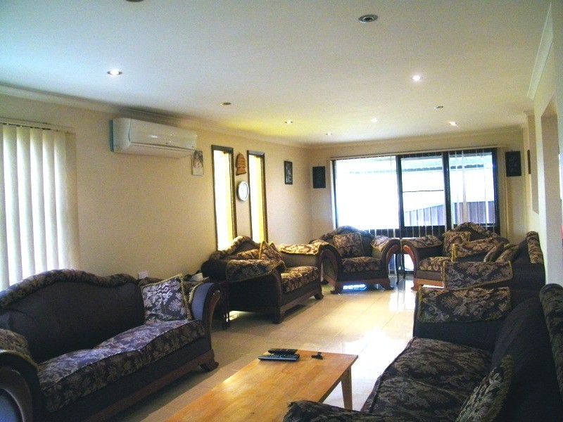 10 Rex Road, Georges Hall NSW 2198