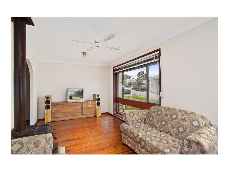 26 Surrey Ave, Georges Hall NSW 2198