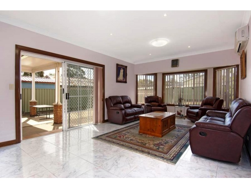 40 Winifred  St, Condell Park NSW 2200