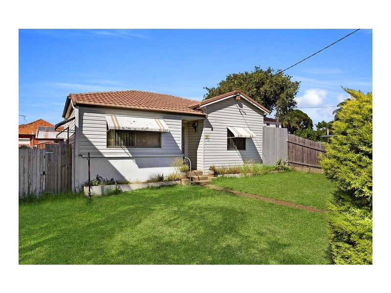 52 Cardigan Road, Greenacre NSW 2190