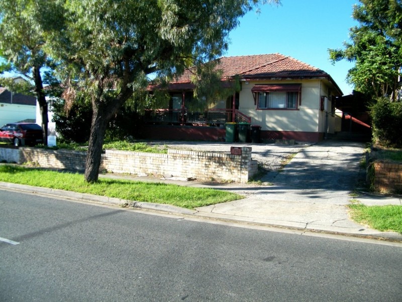 196 Juno Parde, Greenacre NSW 2190