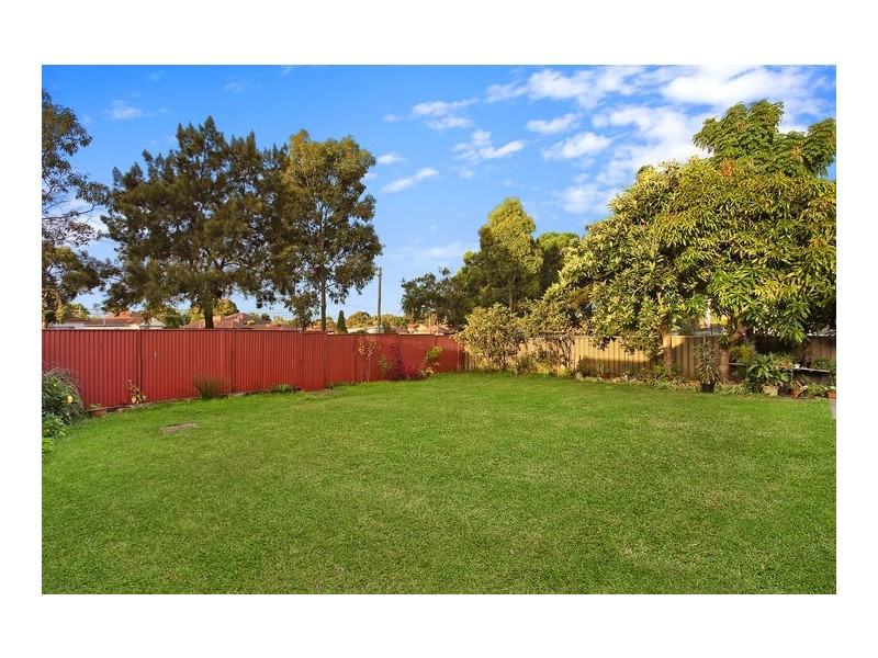 12 Wynyard Ave, Bass Hill NSW 2197