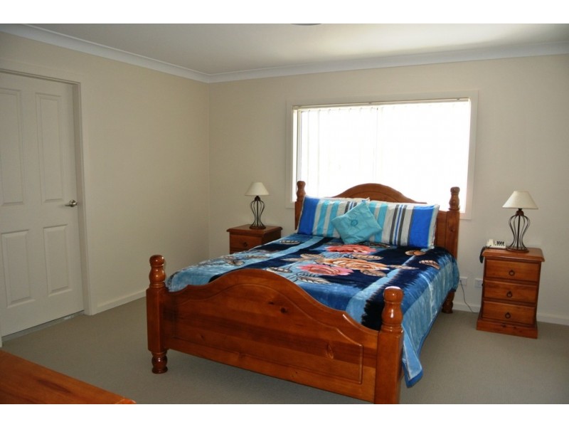 54 Chiswick Rd, Greenacre NSW 2190