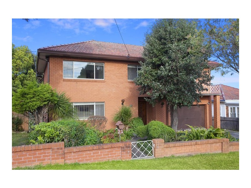 21 Skyline Street, Greenacre NSW 2190