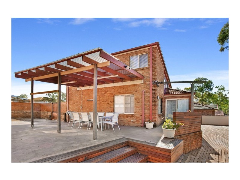 4 Hardy Place, Casula NSW 2170