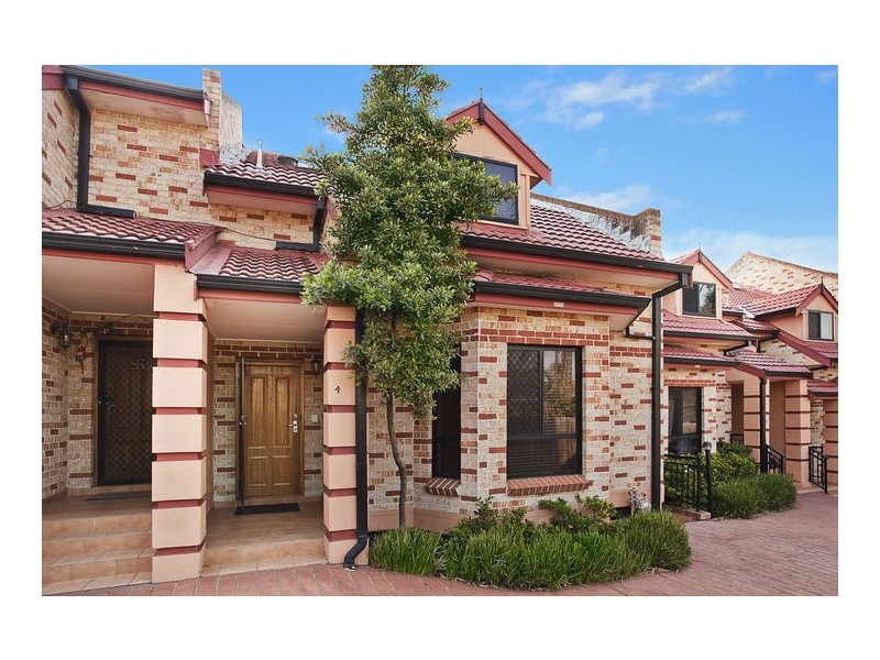 4/114-116 Rawson Road, Greenacre NSW 2190