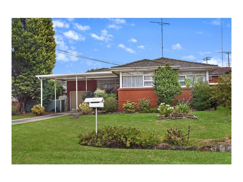 5 Lincoln Rd, Georges Hall NSW 2198
