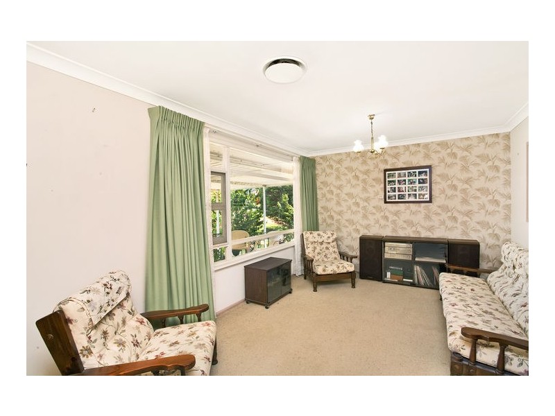5 Lincoln Rd, Georges Hall NSW 2198