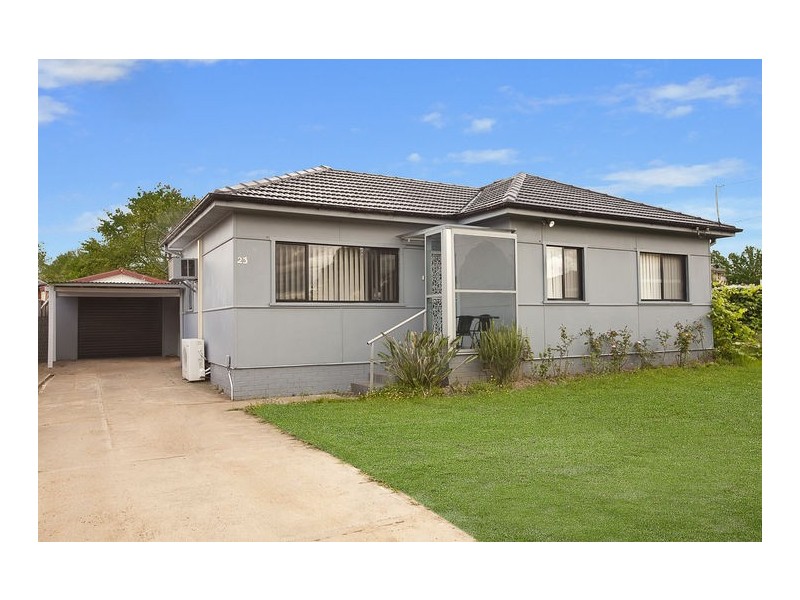 23 Coolaroo Crescent, Lurnea NSW 2170