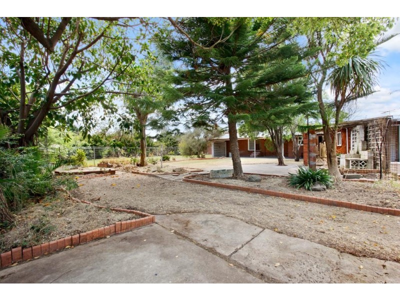 9 Reid Avenue, Greenacre NSW 2190