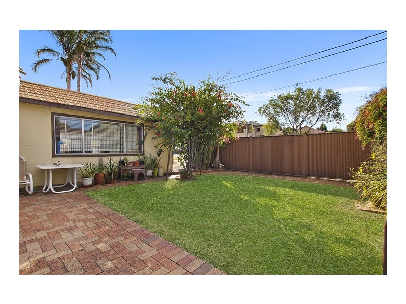 2 Allawah Ave, Sefton NSW 2162