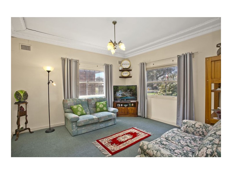 4 Allawah Ave, Sefton NSW 2162