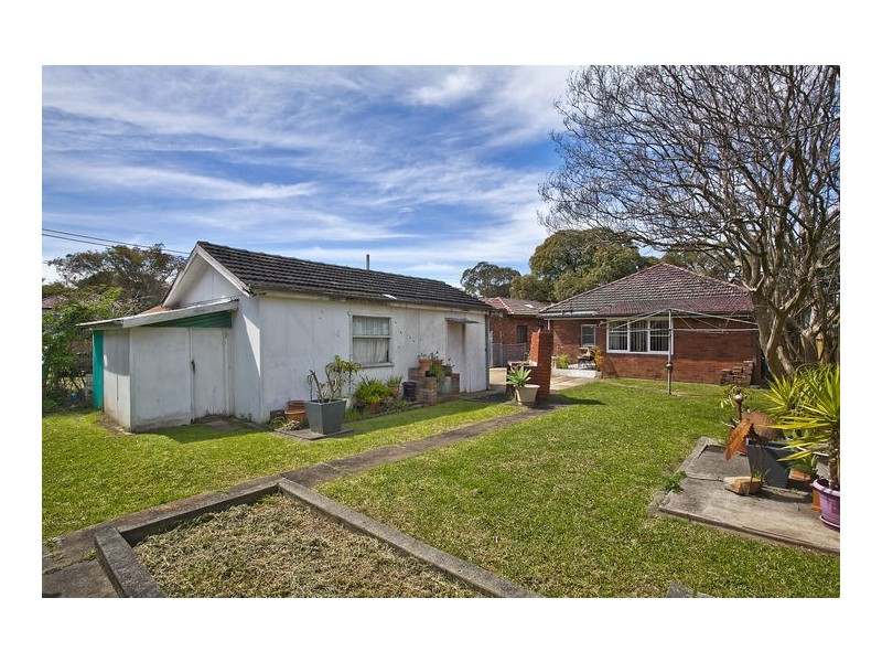 4 Allawah Ave, Sefton NSW 2162