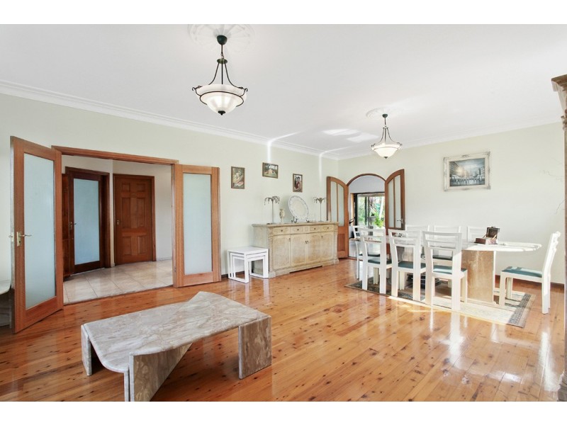 7 Lauma Avenue, Greenacre NSW 2190