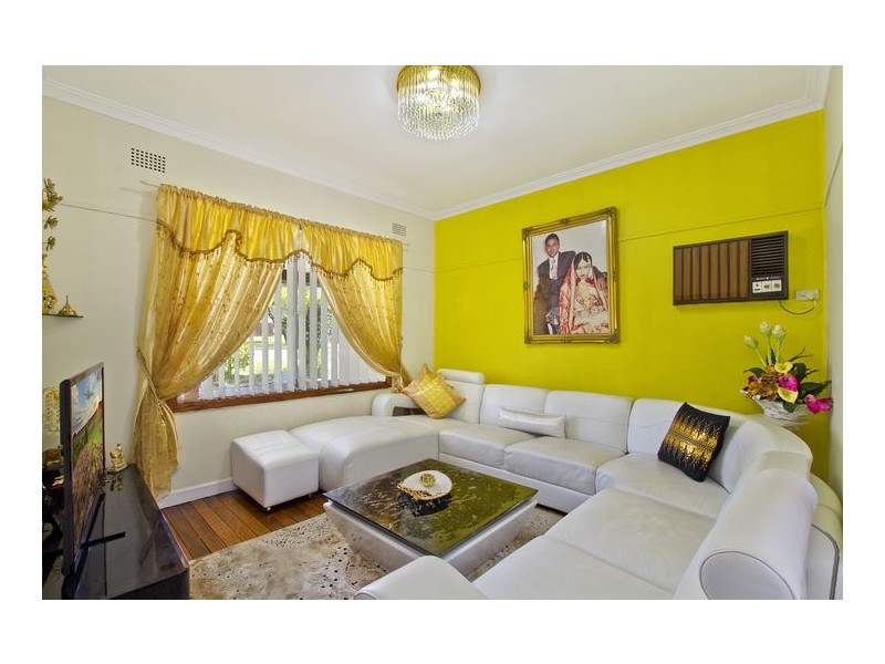 188 Wangee Road, Greenacre NSW 2190