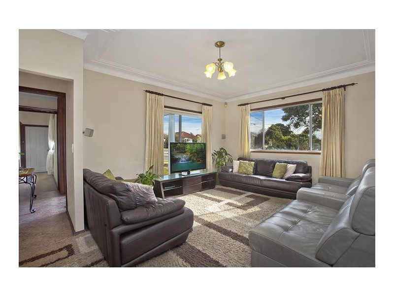 31 Rawson Road, Greenacre NSW 2190