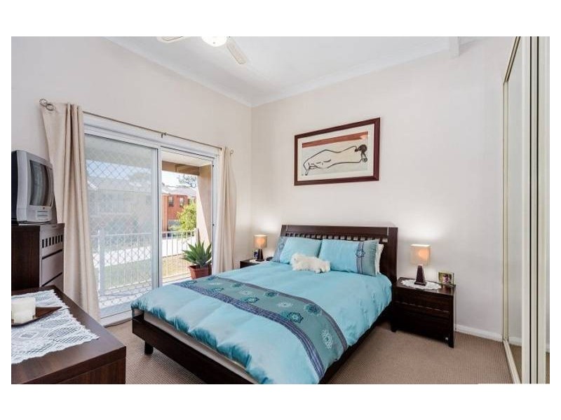 1/32 Chiswick Rd, Greenacre NSW 2190