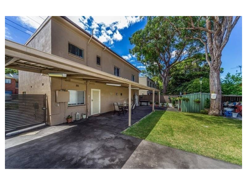 1/32 Chiswick Rd, Greenacre NSW 2190